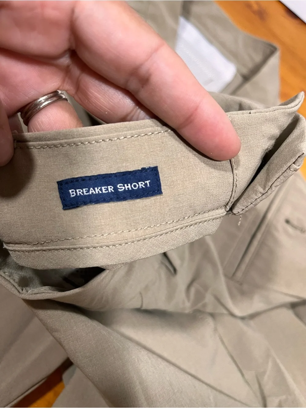 Vineyard Vines Men's Shorts in Light Taupe